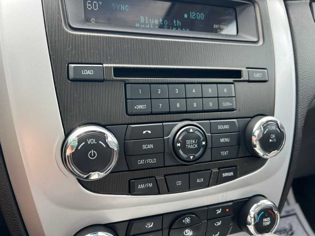 Thumbnail: 2011 Mercury Milan - 31