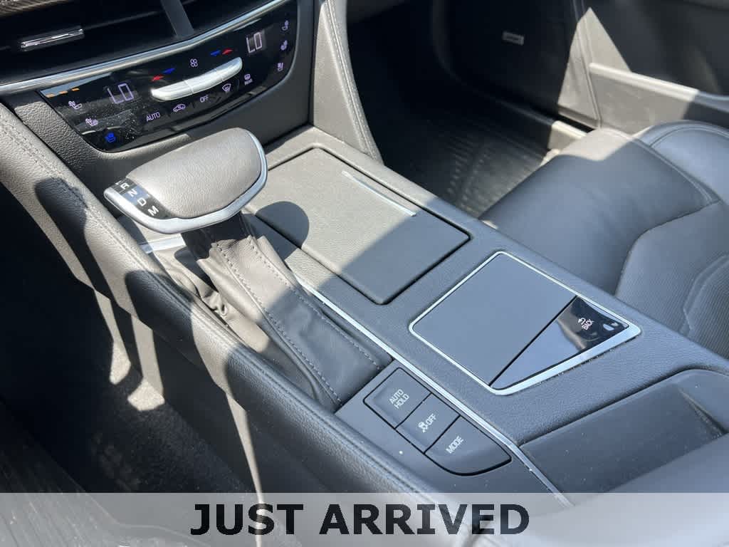 Thumbnail: 2017 Cadillac CT6 - 32