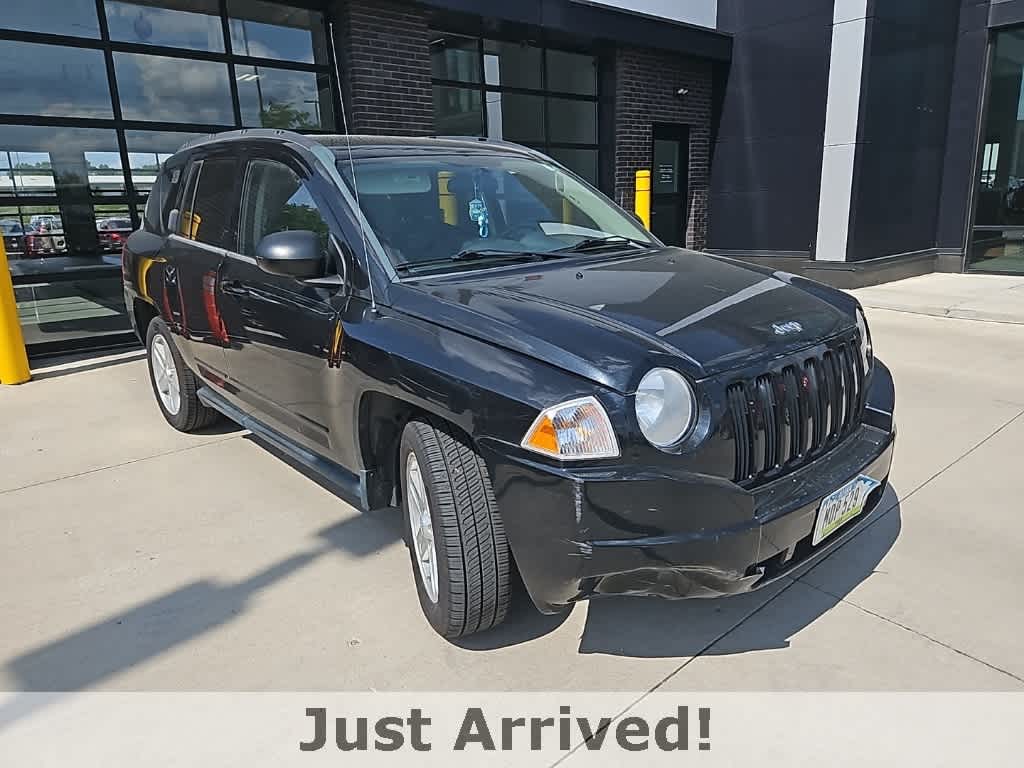 2010 Jeep Compass Sport 2