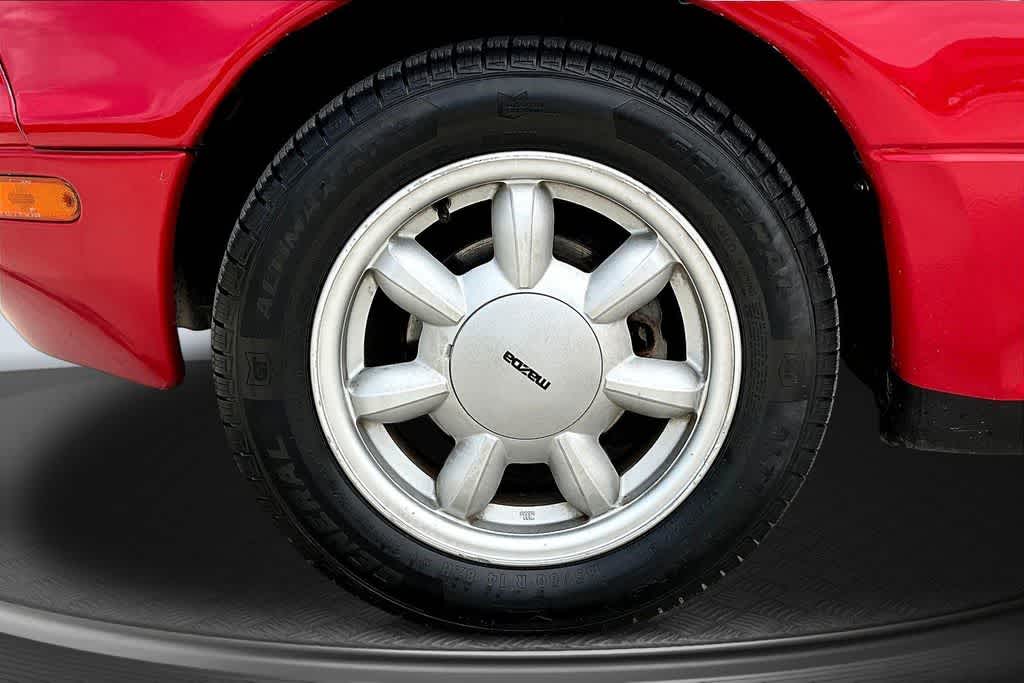 Thumbnail: 1992 Mazda MX-5 Miata - 8