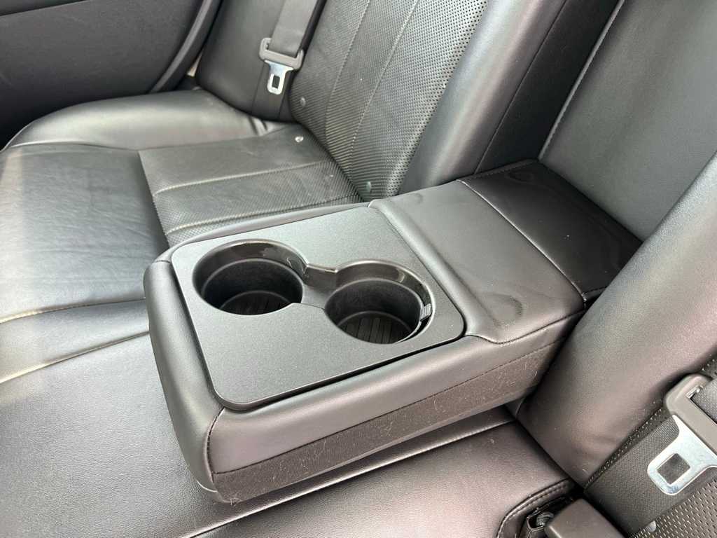 Thumbnail: 2011 Mercury Milan - 25