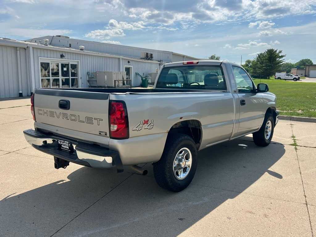 Thumbnail: 2004 Chevrolet Silverado 1500 - 6