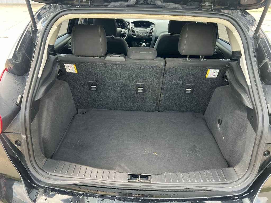 Thumbnail: 2016 Ford Focus - 18