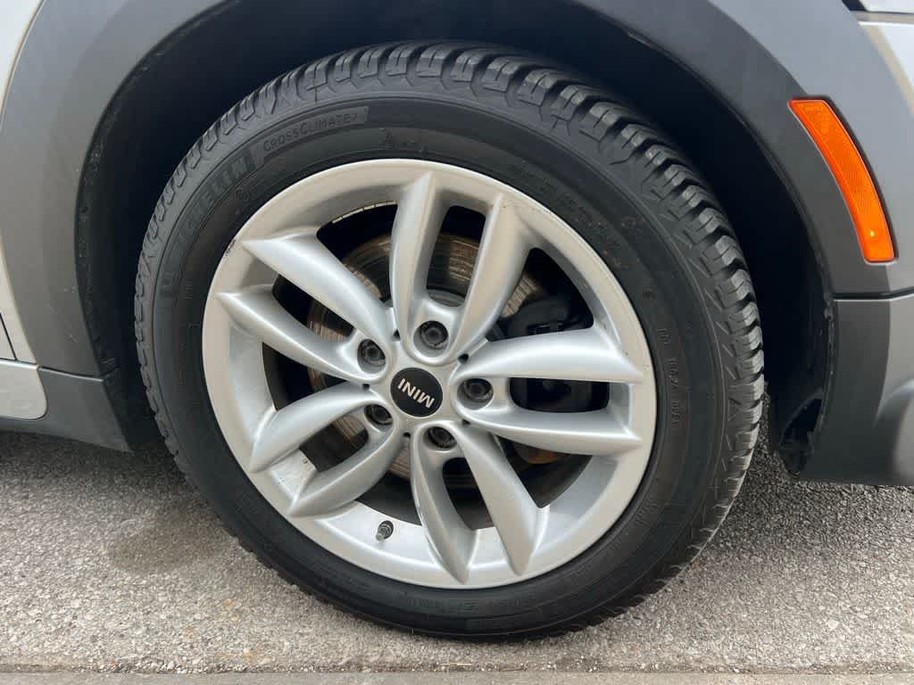 Thumbnail: 2011 MINI Cooper Countryman - 16