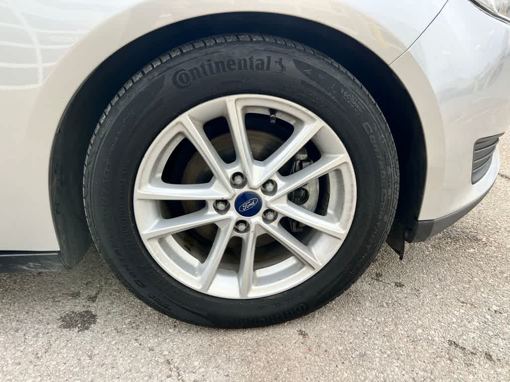 Thumbnail: 2017 Ford Focus - 34