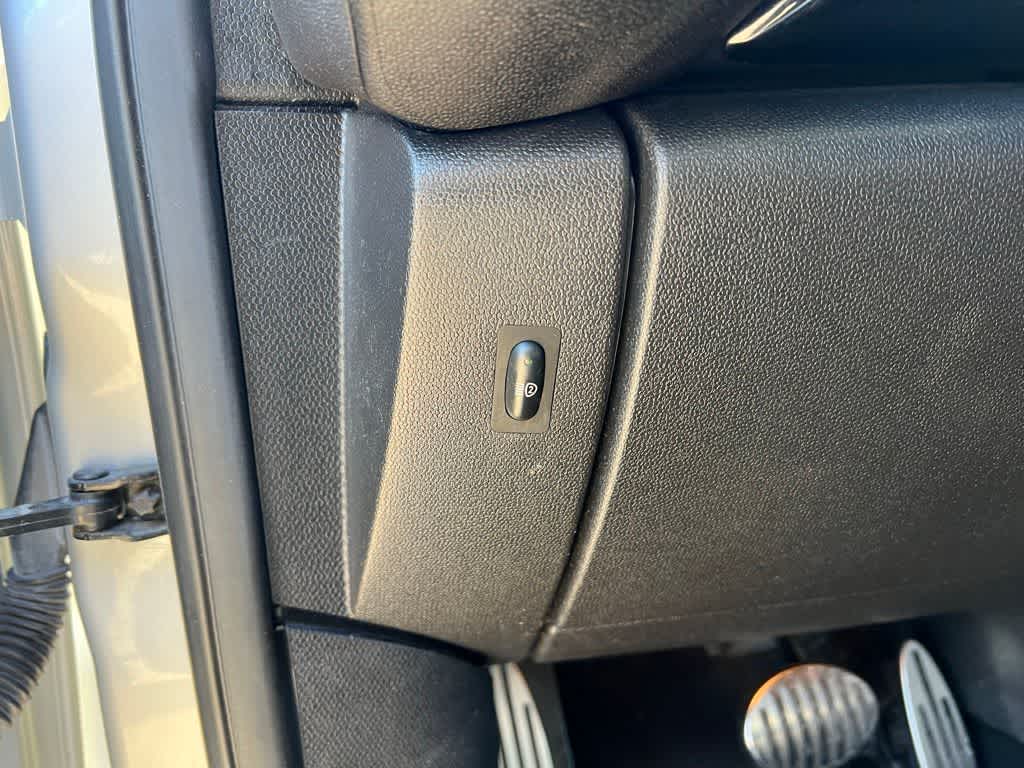 Thumbnail: 2011 MINI Cooper Countryman - 24