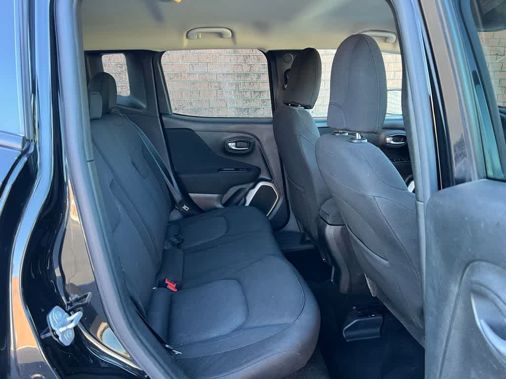 Thumbnail: 2015 Jeep Renegade - 16