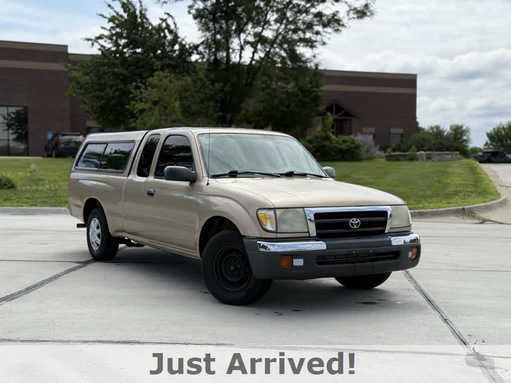 Thumbnail: 2000 Toyota Tacoma - 1