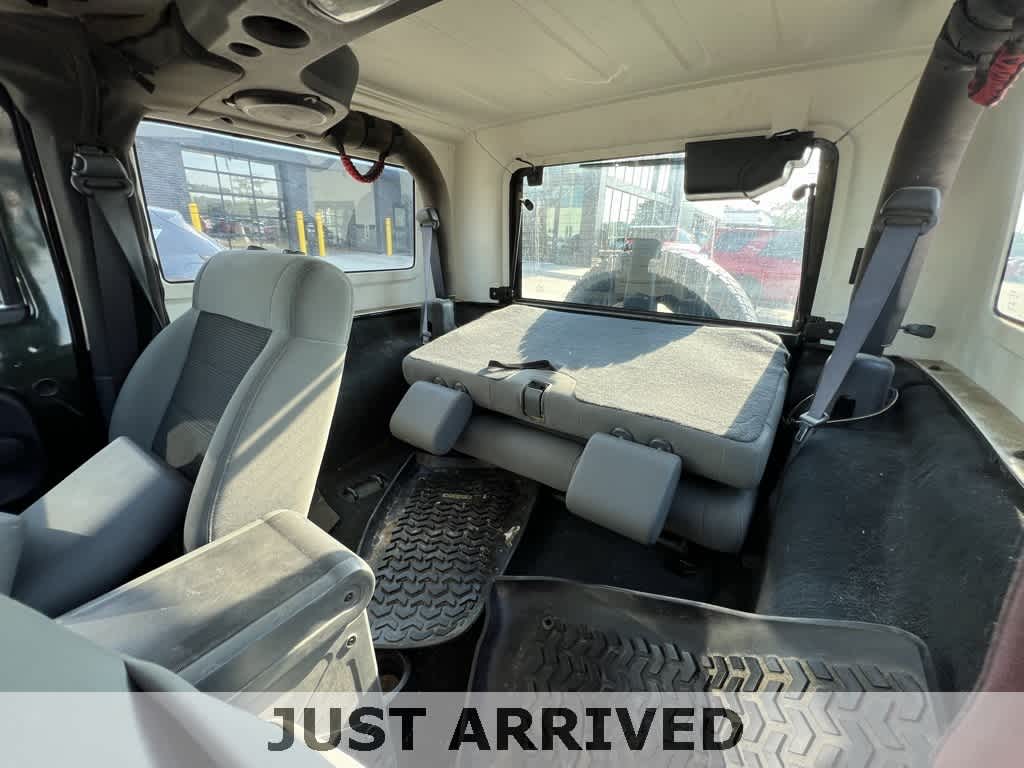 Thumbnail: 2010 Jeep Wrangler - 18