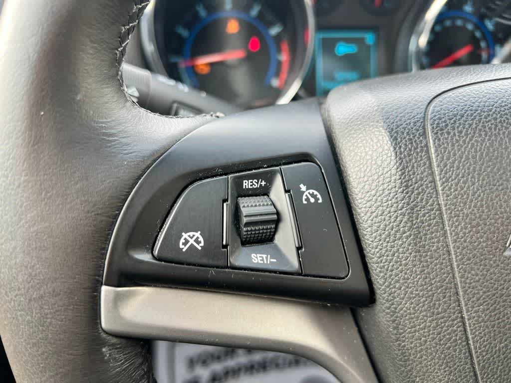 Thumbnail: 2011 Chevrolet Cruze - 25