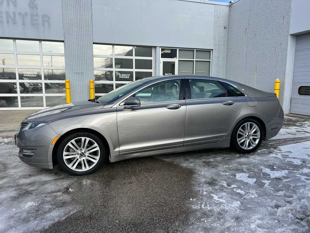 Thumbnail: 2016 Lincoln MKZ - 3