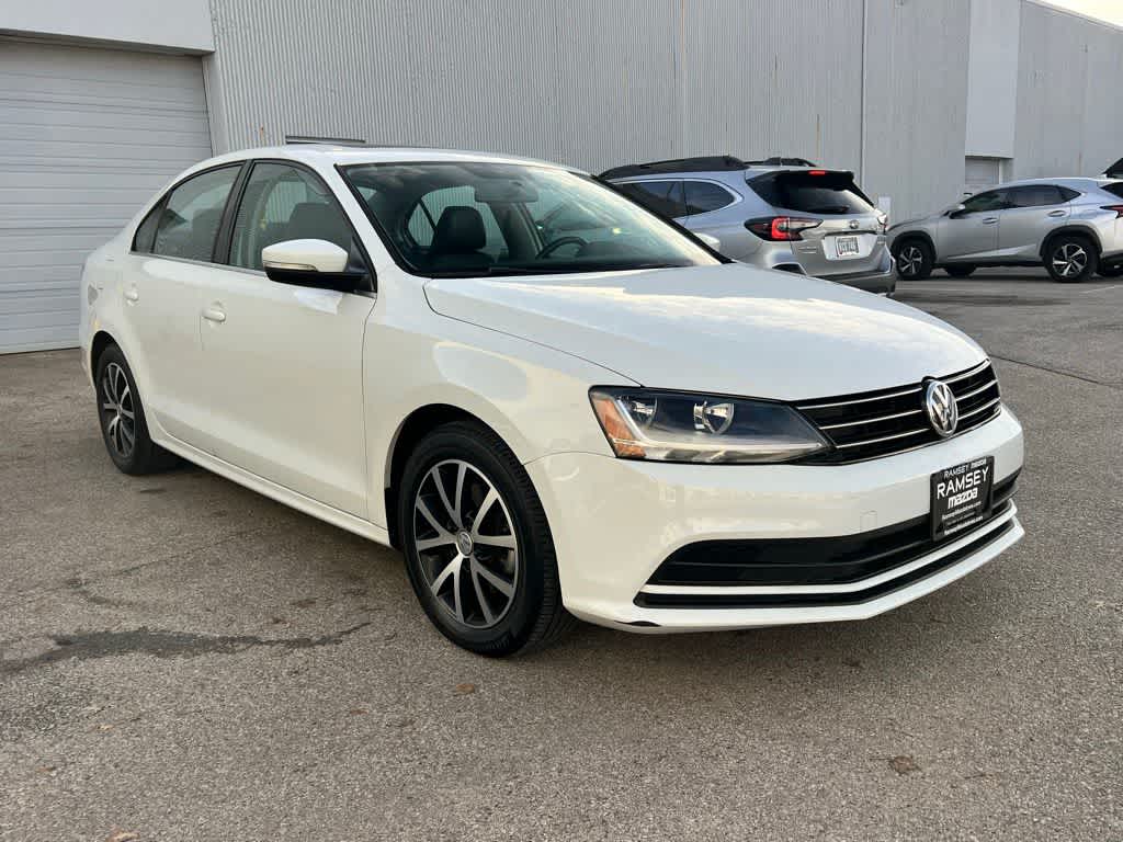 Thumbnail: 2017 Volkswagen Jetta - 8