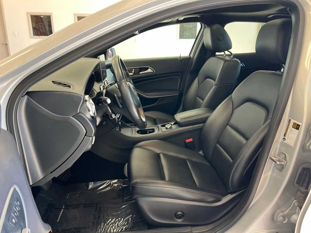 Thumbnail: 2018 Mercedes-Benz GLA - 13