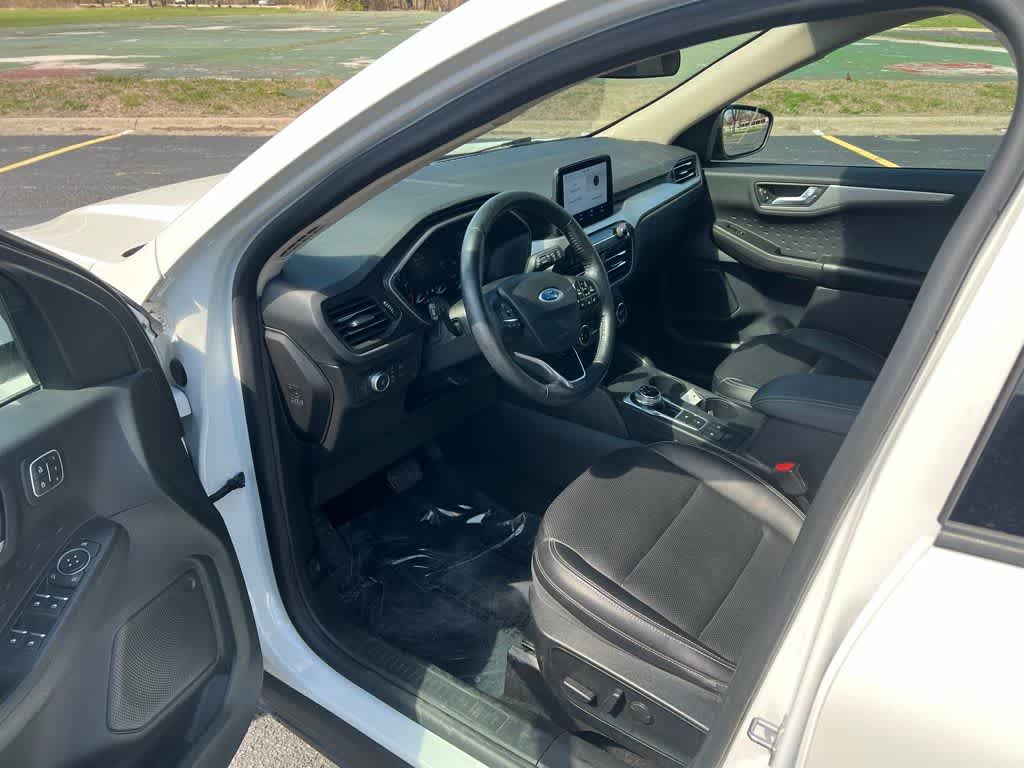 Thumbnail: 2020 Ford Escape - 2