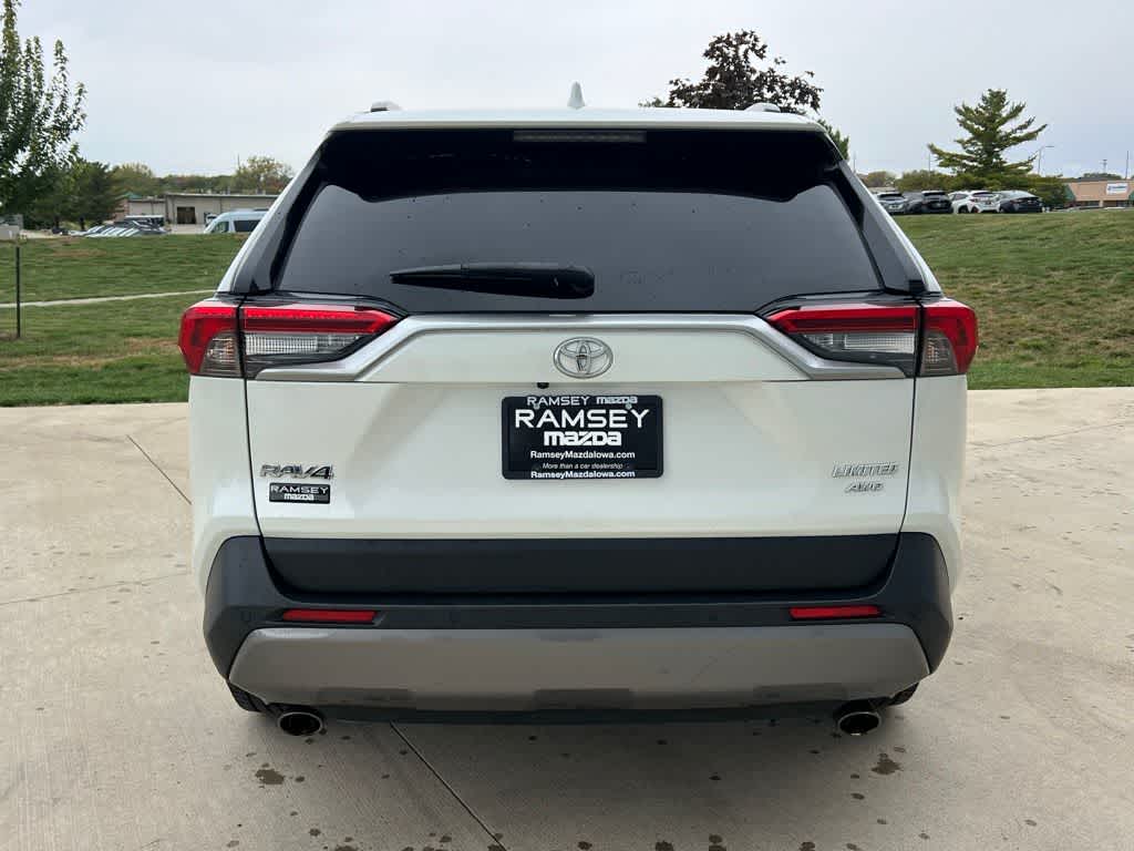 Thumbnail: 2020 Toyota RAV4 - 4