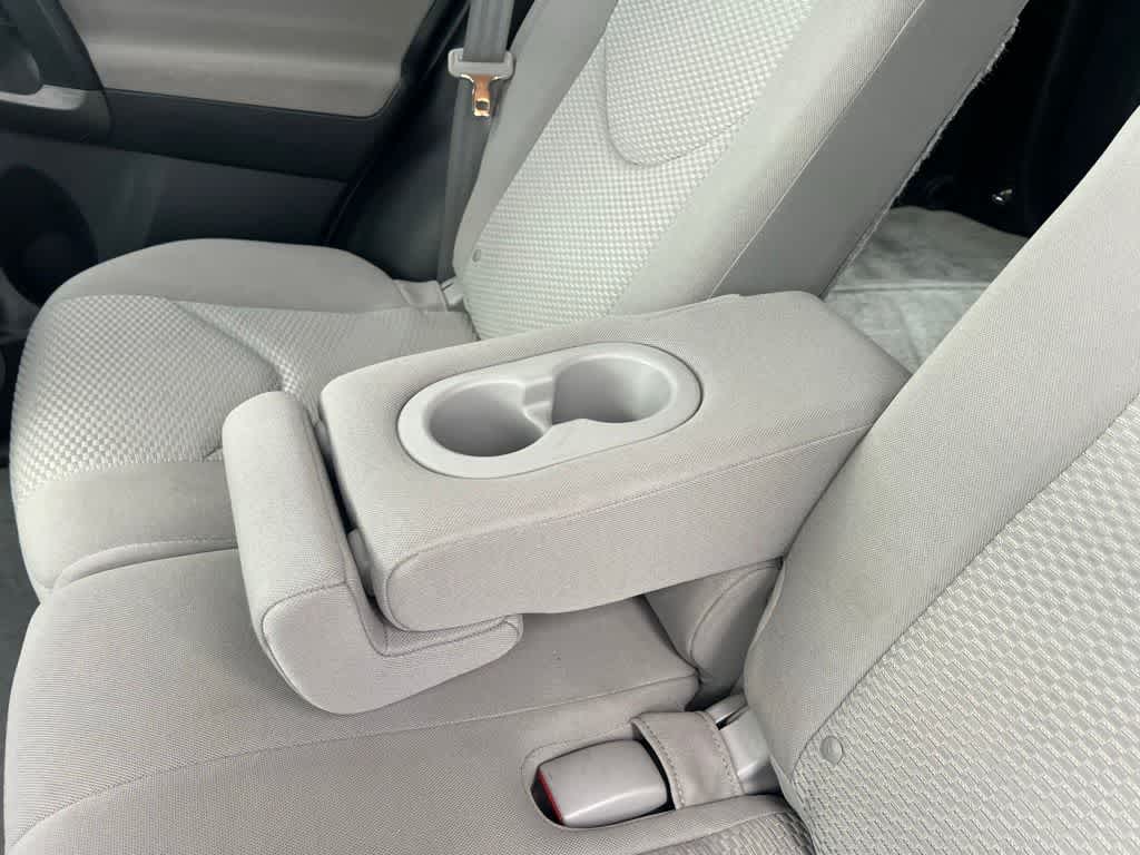 Thumbnail: 2012 Toyota RAV4 - 16