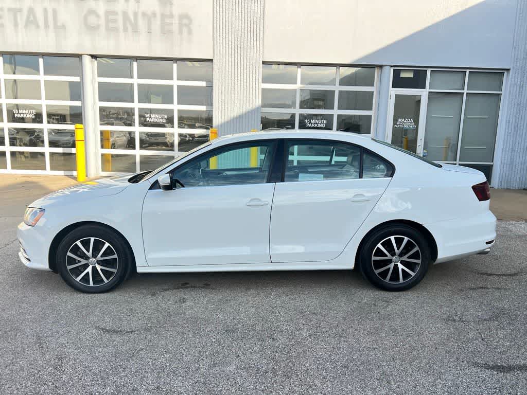 Thumbnail: 2017 Volkswagen Jetta - 3