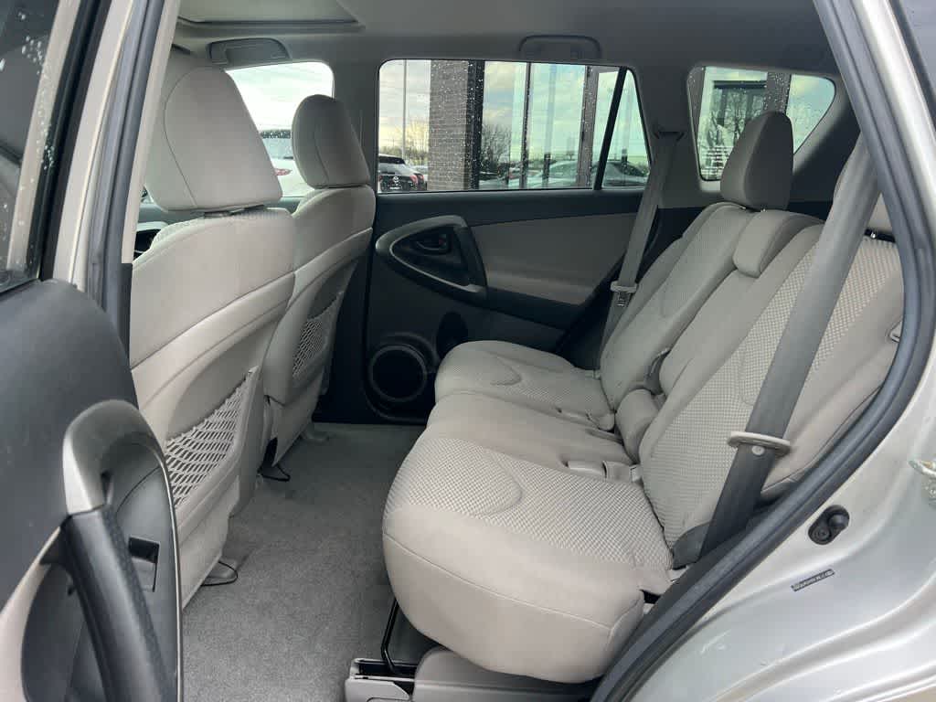 Thumbnail: 2012 Toyota RAV4 - 15