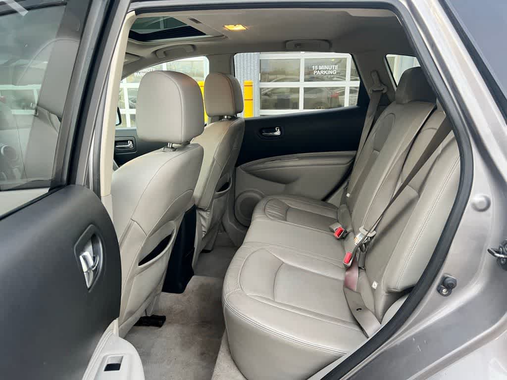 Thumbnail: 2011 Nissan Rogue - 21