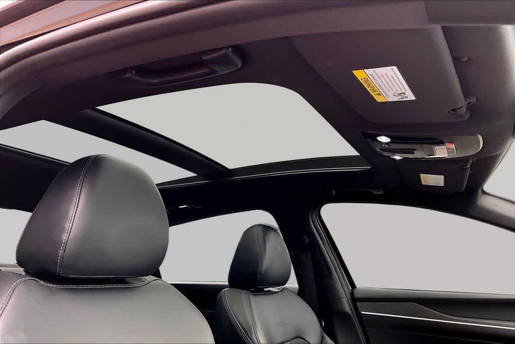 Thumbnail: 2023 Kia K5 - 16