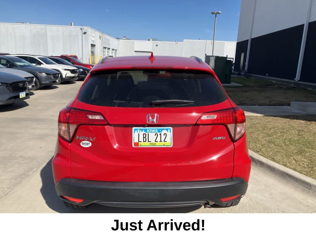 Thumbnail: 2016 Honda HR-V - 3