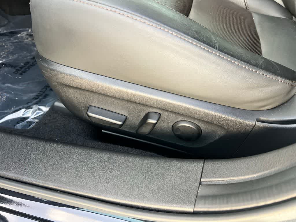 Thumbnail: 2023 Mazda Mazda3 - 18