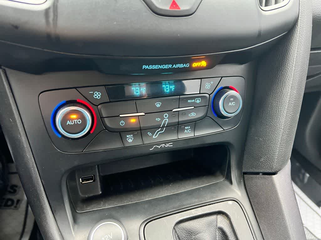 Thumbnail: 2016 Ford Focus - 27