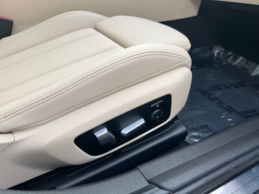 Thumbnail: 2020 BMW 3 Series - 34