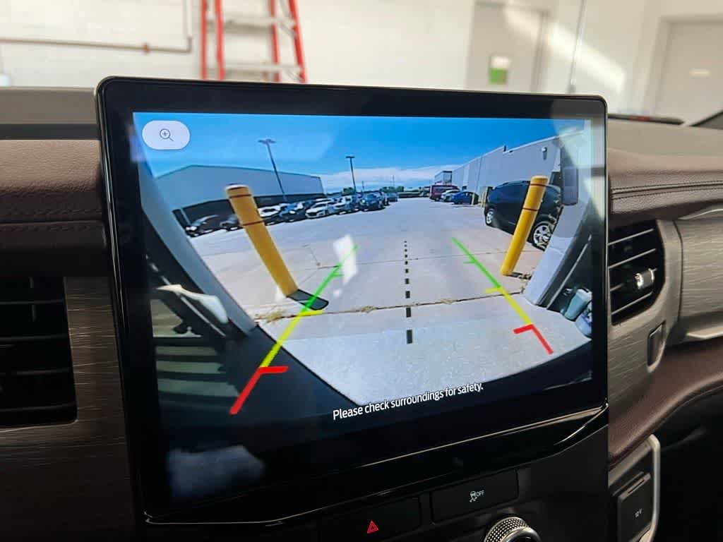 Thumbnail: 2022 Ford Expedition - 26