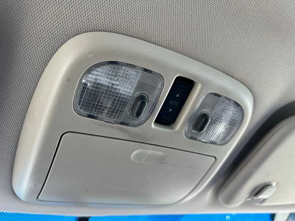 Thumbnail: 2010 Ford Fusion - 33