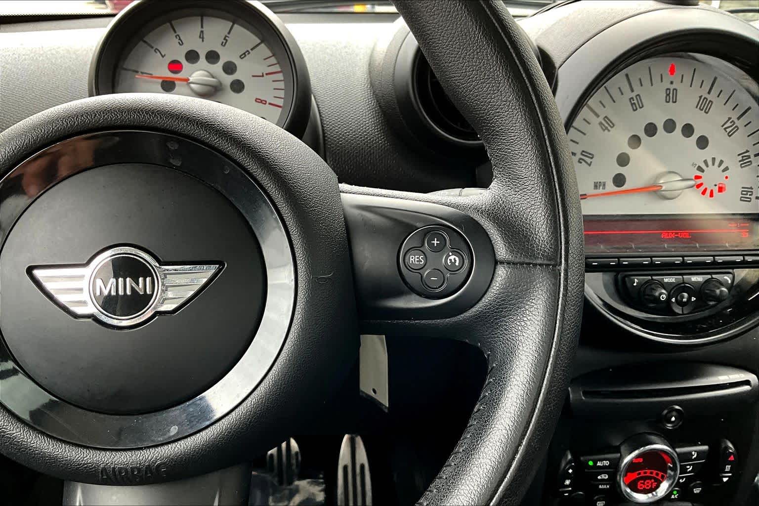 Thumbnail: 2014 MINI Cooper Paceman - 21