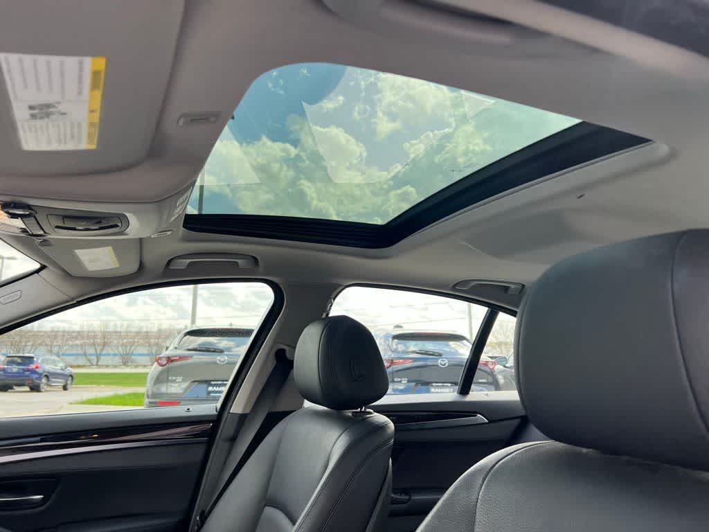 Thumbnail: 2016 BMW 5 Series - 17