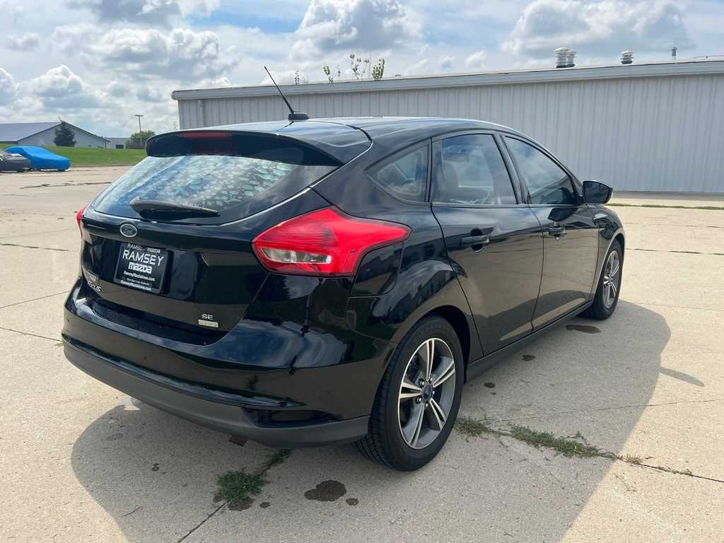 Thumbnail: 2016 Ford Focus - 6