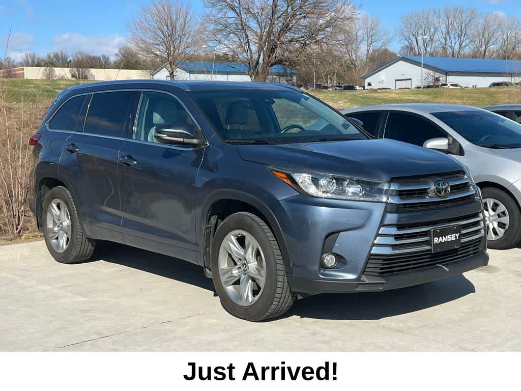 Thumbnail: 2018 Toyota Highlander - 2