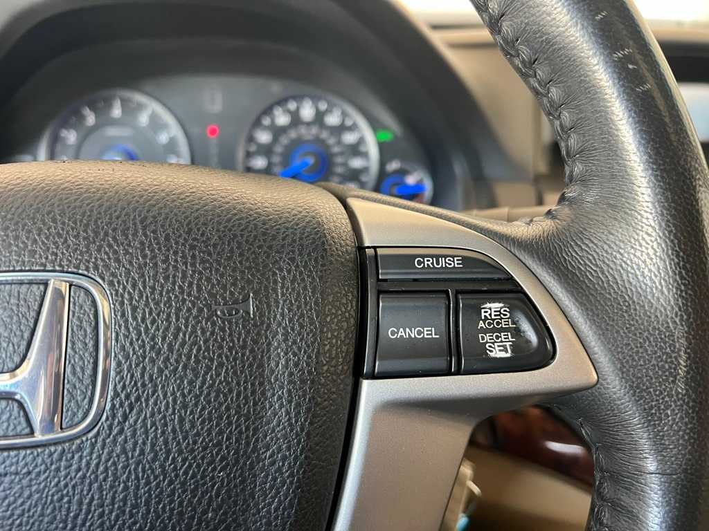 Thumbnail: 2012 Honda Crosstour - 24