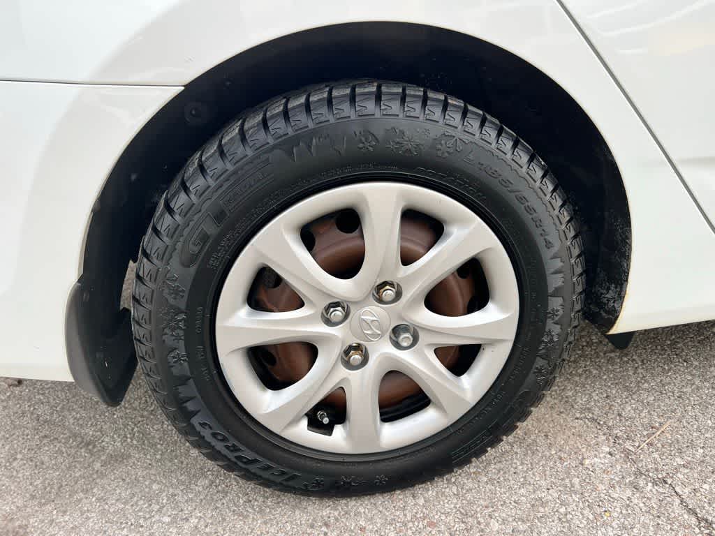 Thumbnail: 2014 Hyundai Accent - 12