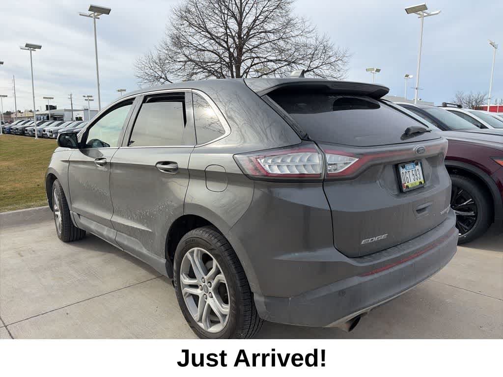 Thumbnail: 2016 Ford Edge - 4