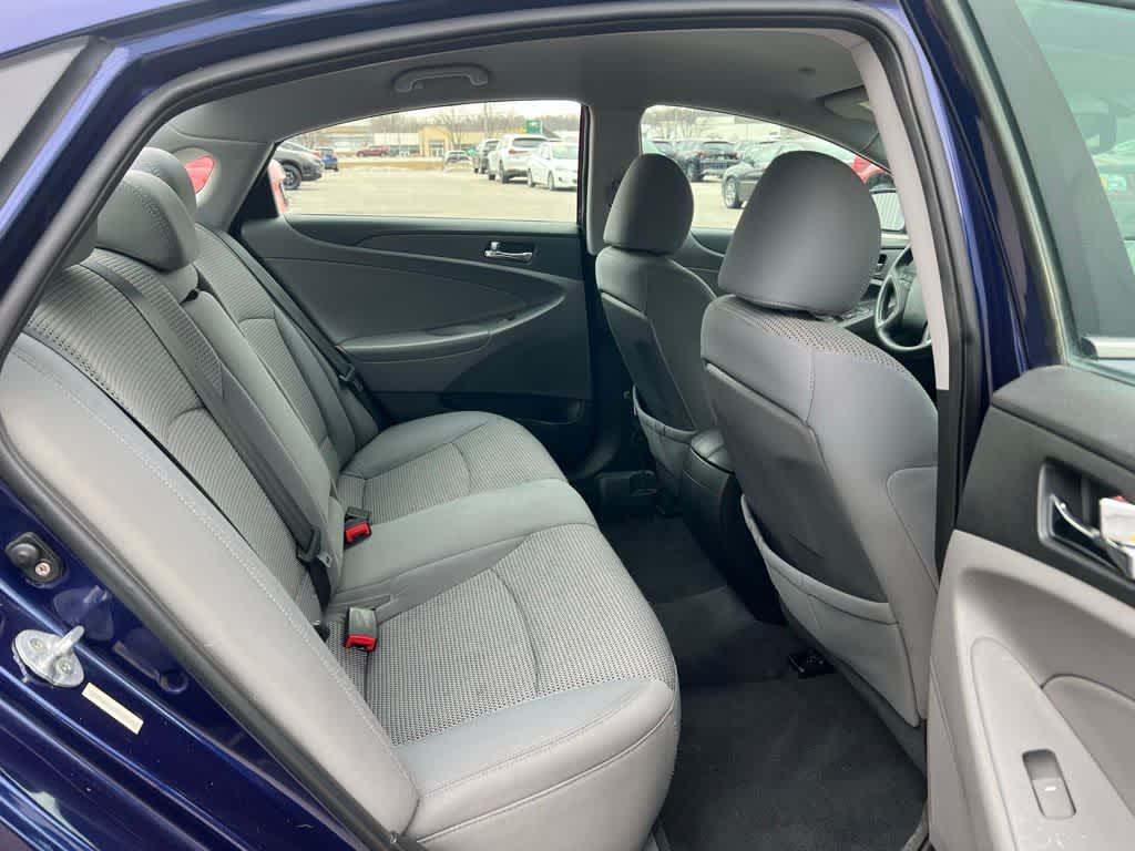 Thumbnail: 2011 Hyundai Sonata - 21