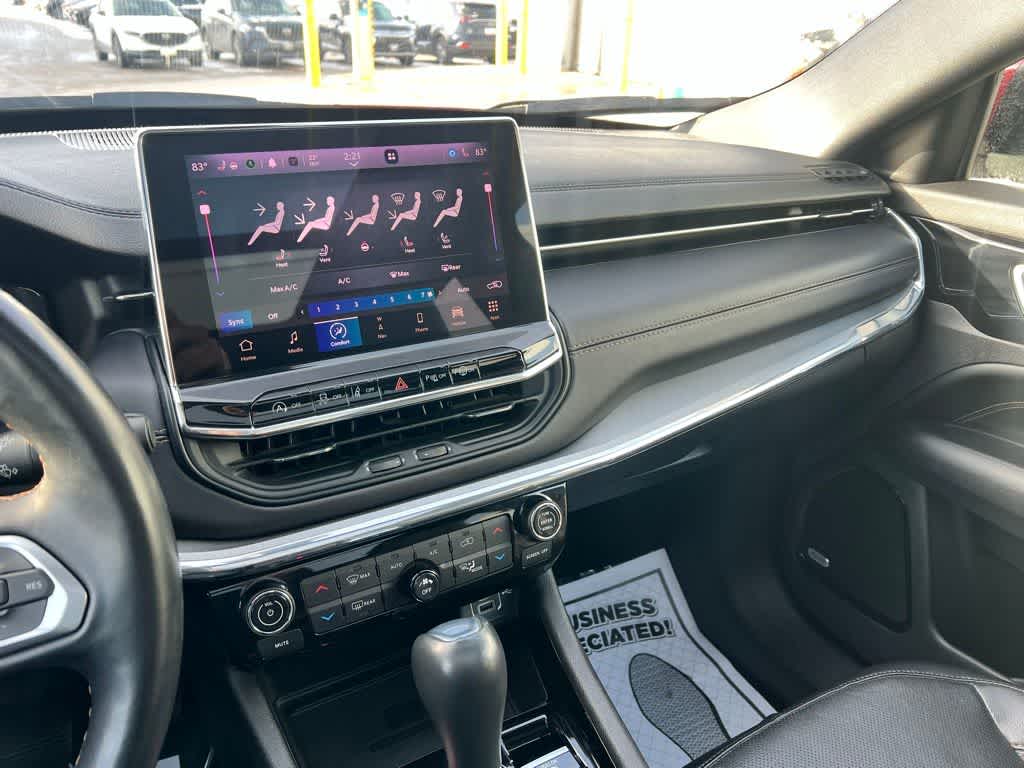 Thumbnail: 2022 Jeep Compass - 32