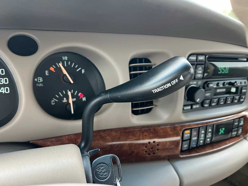 Thumbnail: 2000 Buick LeSabre - 36