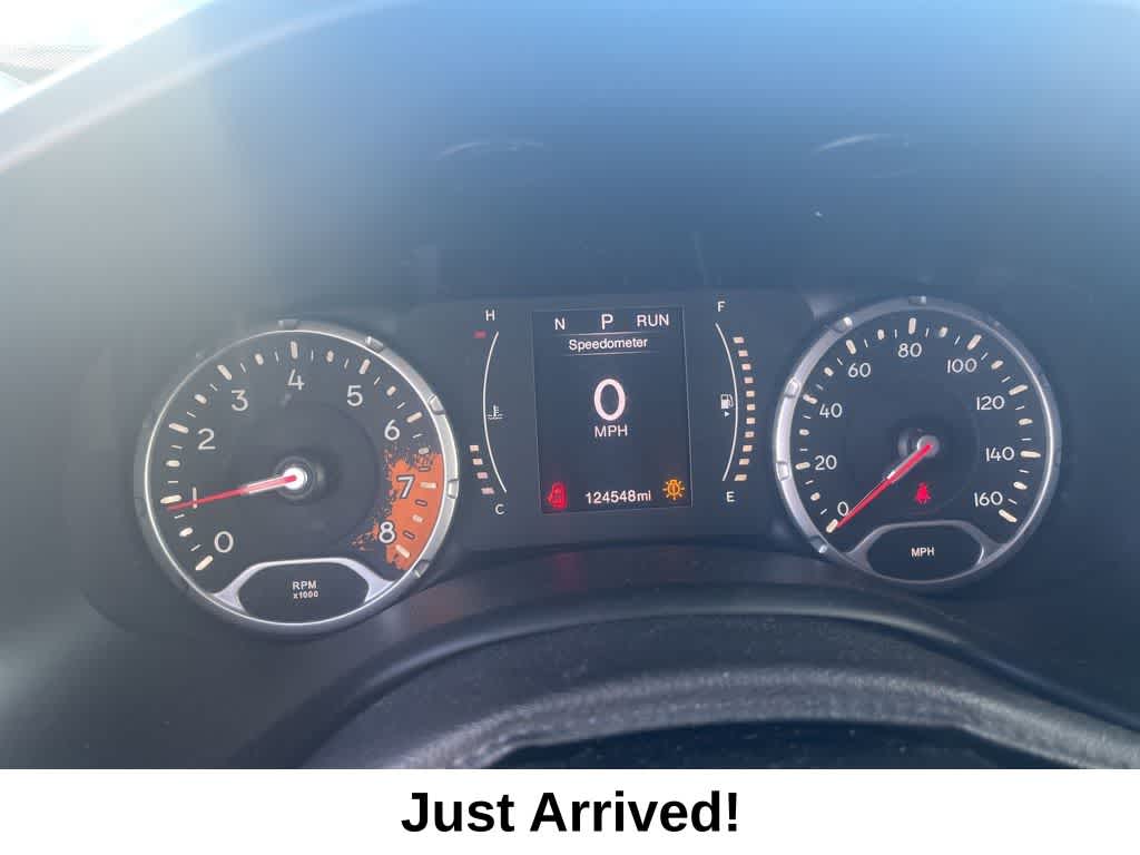 Thumbnail: 2015 Jeep Renegade - 5