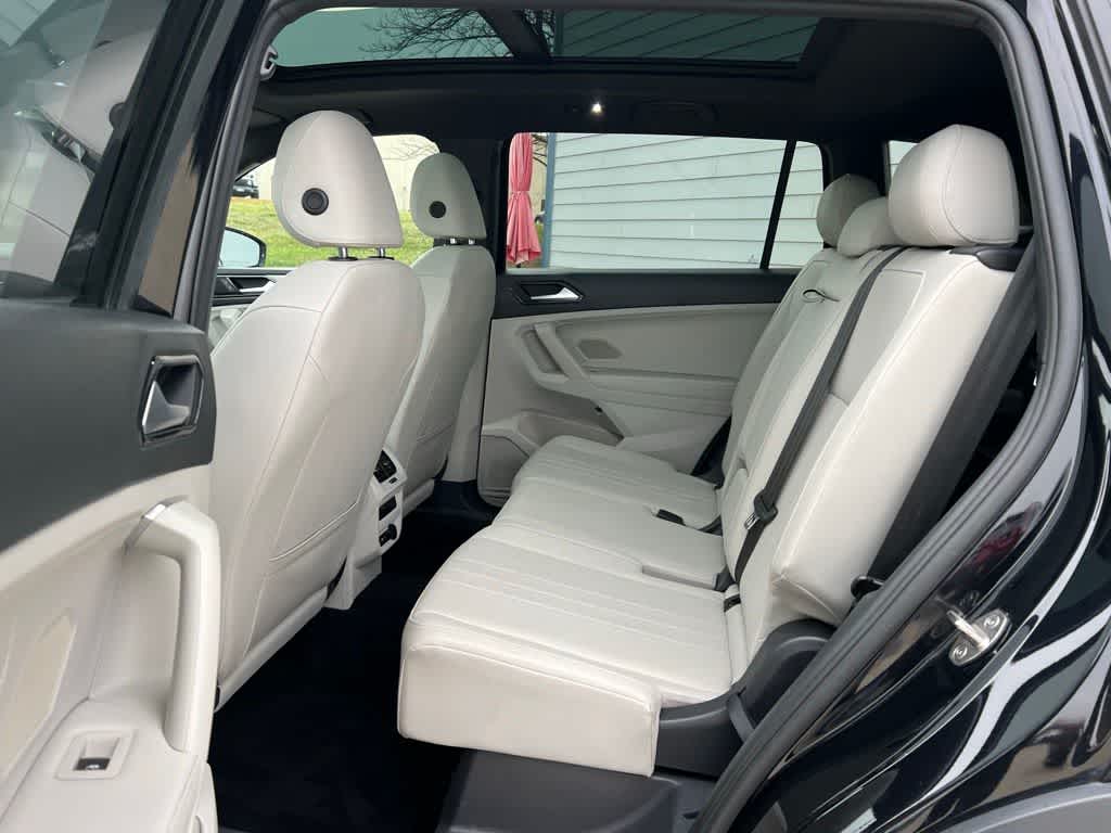 Thumbnail: 2023 Volkswagen Tiguan - 16