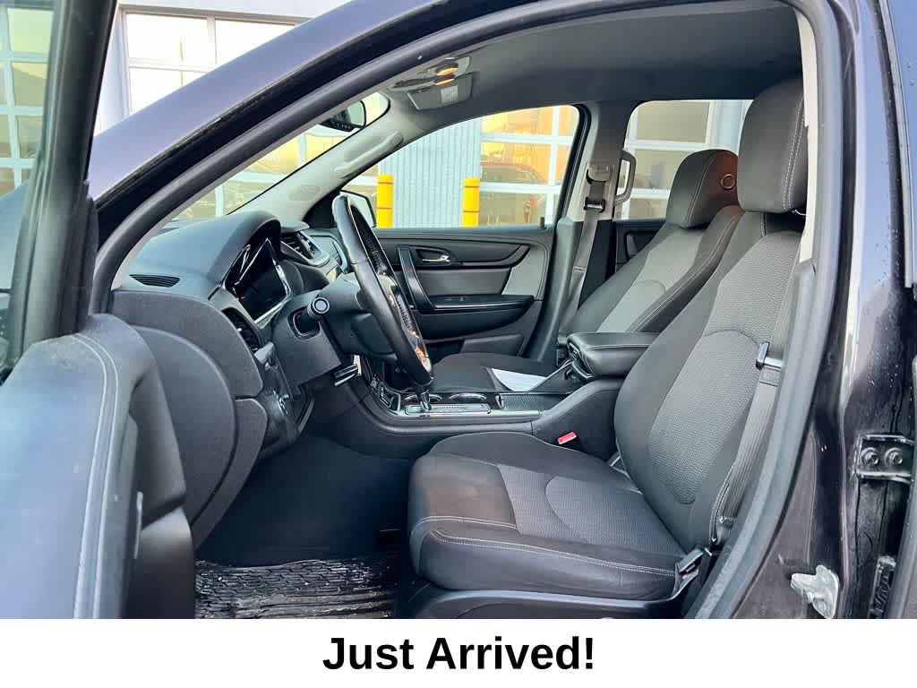 Thumbnail: 2016 Chevrolet Traverse - 11