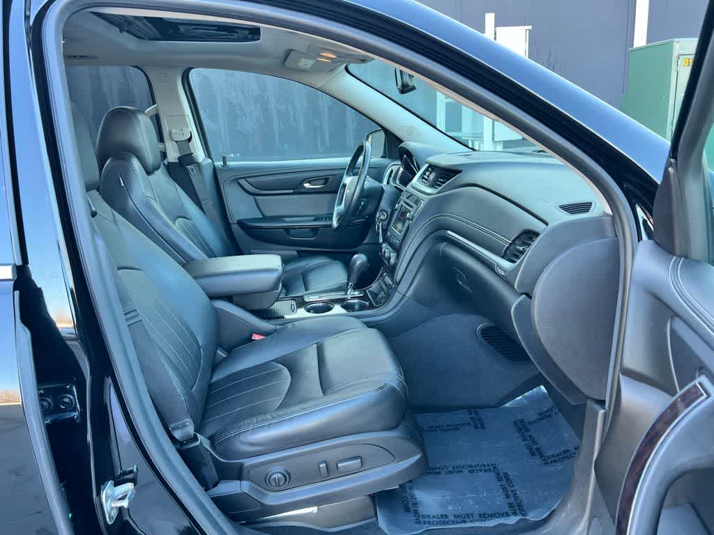 Thumbnail: 2017 Chevrolet Traverse - 25