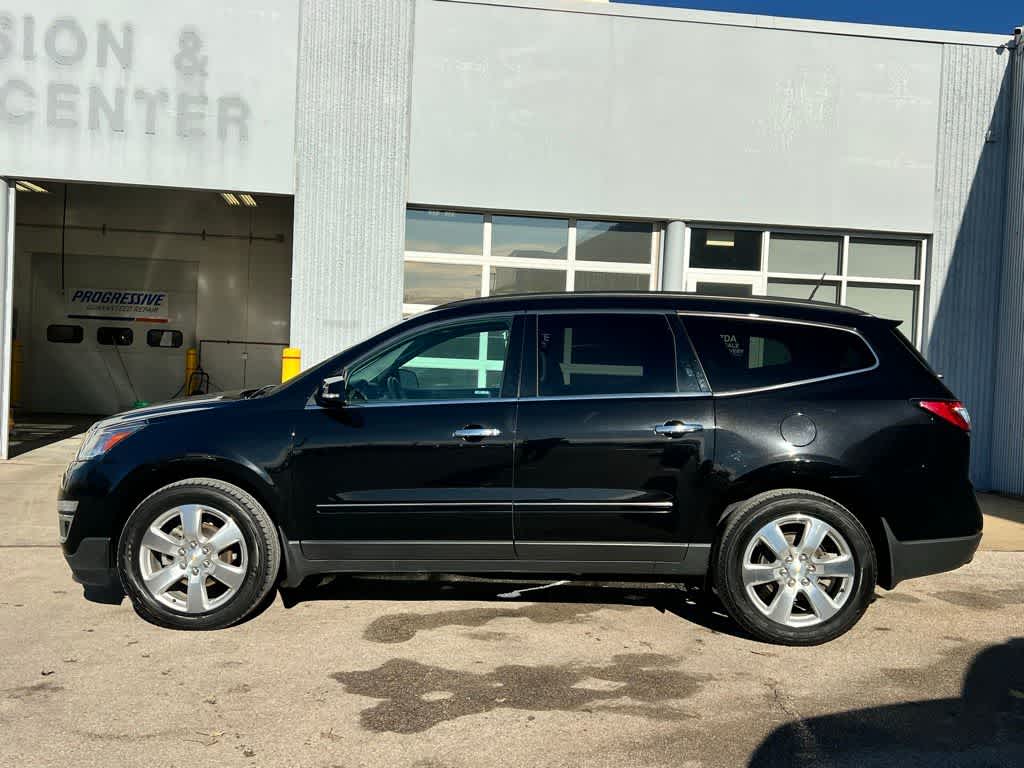 Thumbnail: 2017 Chevrolet Traverse - 3