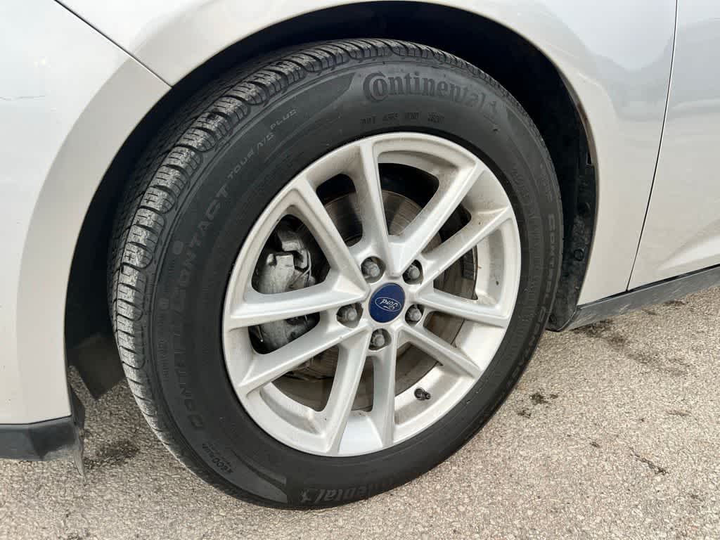 Thumbnail: 2017 Ford Focus - 31