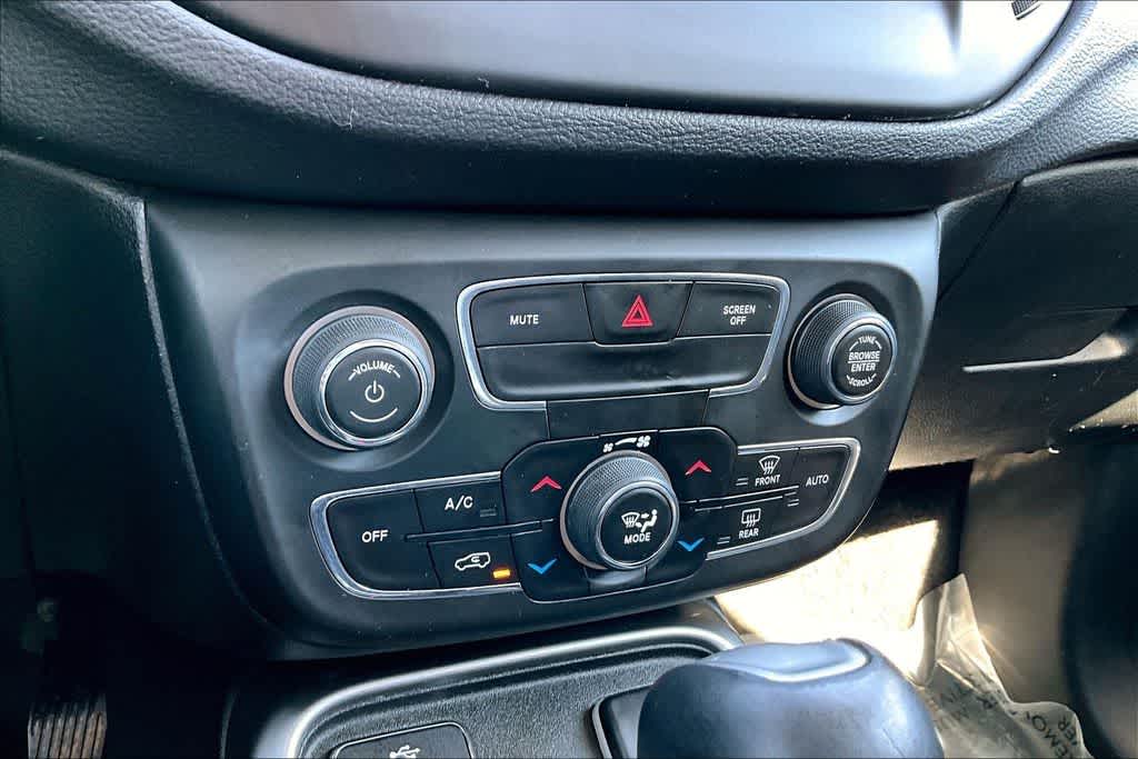 Thumbnail: 2018 Jeep Compass - 24