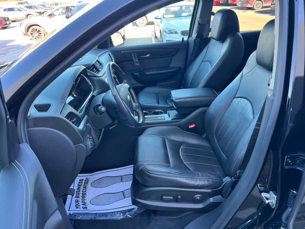 Thumbnail: 2017 Chevrolet Traverse - 15