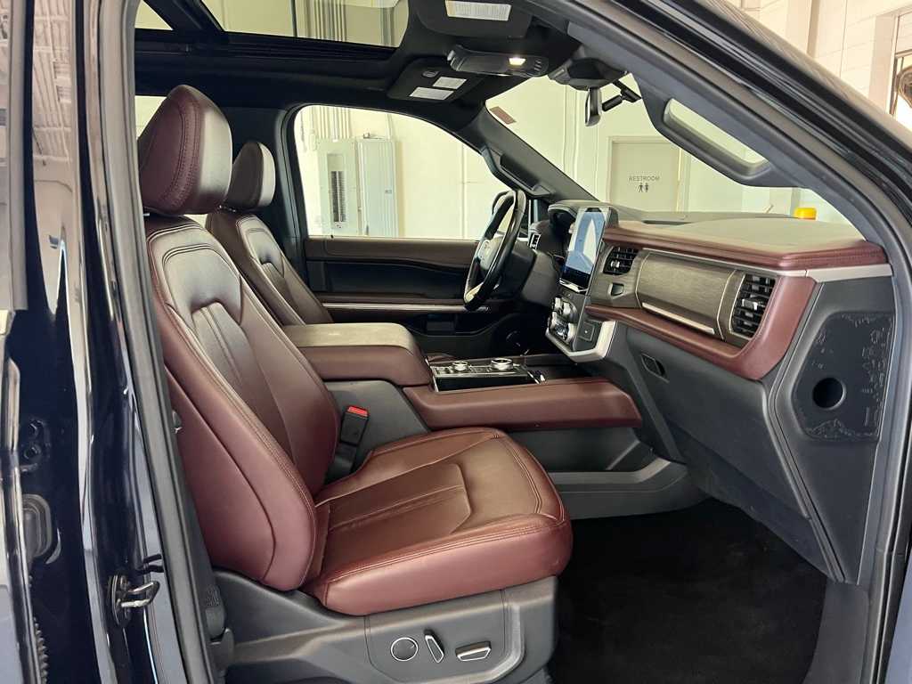 Thumbnail: 2022 Ford Expedition - 21