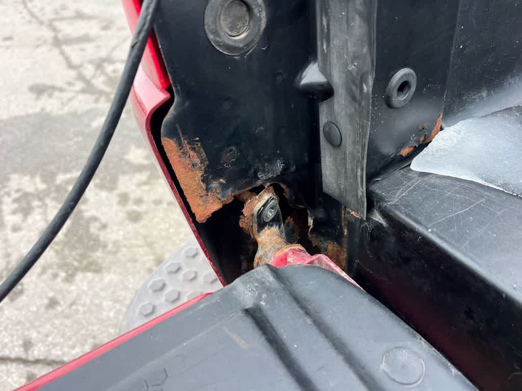 Thumbnail: 2001 Ford Explorer Sport Trac - 20